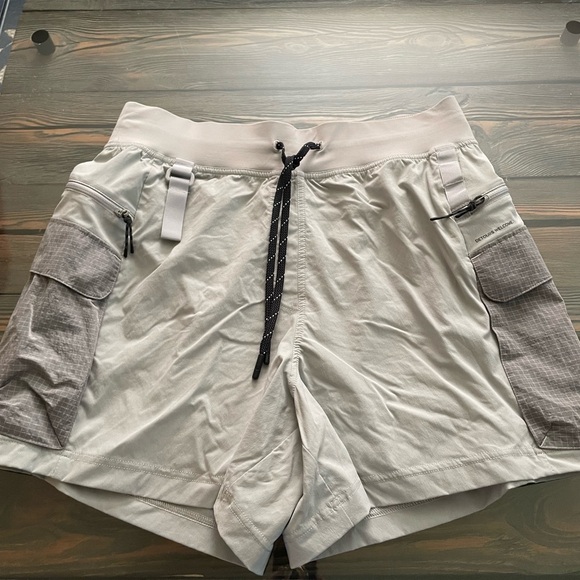 lululemon athletica Light Gray Cargo Shorts - Picture 1 of 9